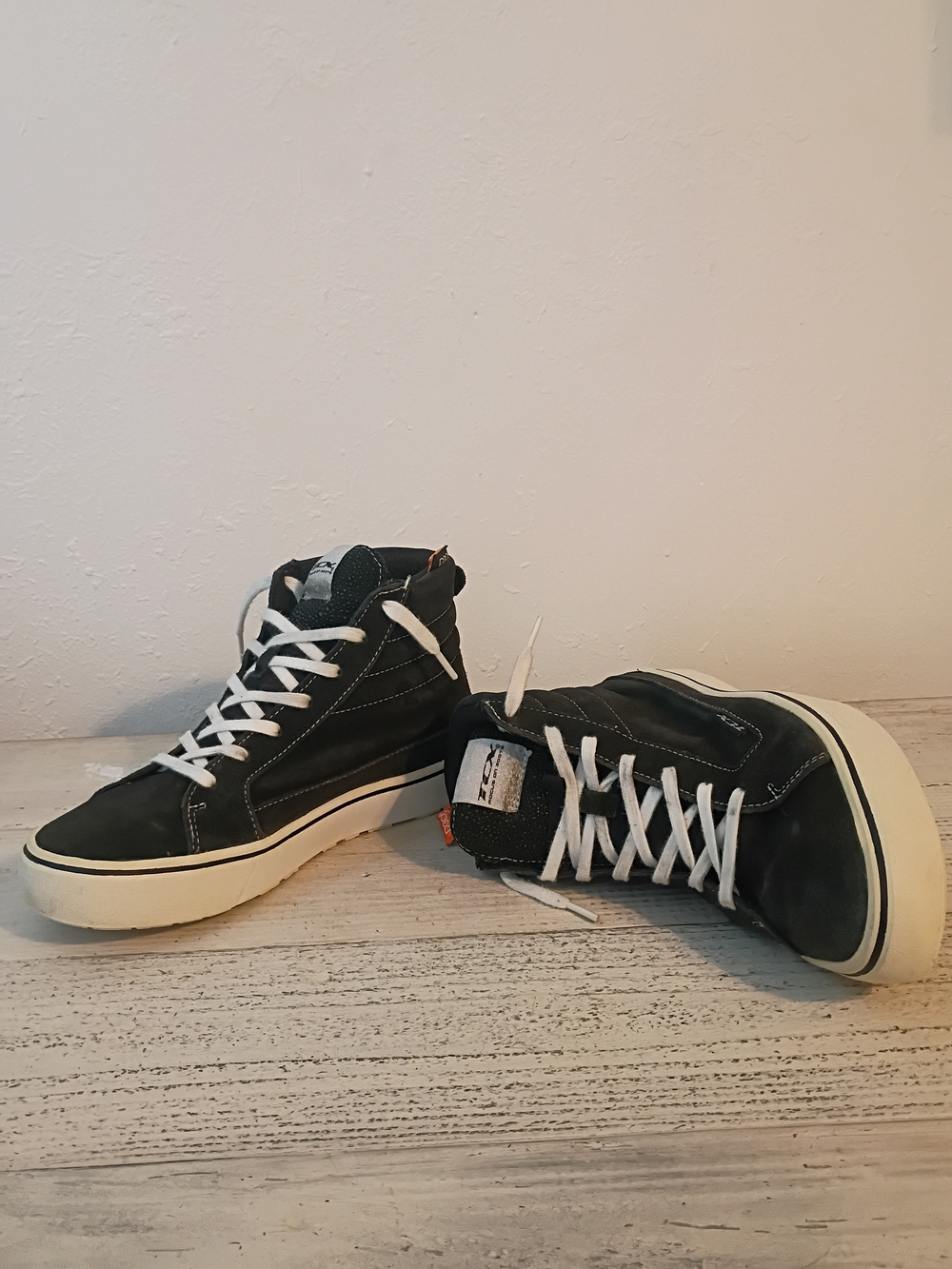 TCX Women's Street 3 WP Black Shoes size USA 8 / Eu size 40